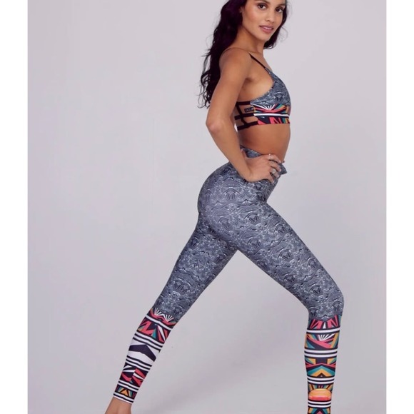 NEW Free People Onzie Ritual Legging Bra SET. Size Medium (fits like a SM/XSM). - Picture 2 of 16